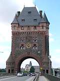 Věž na mostě Nibelungů