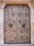 Dveře kostela sv. Pavla